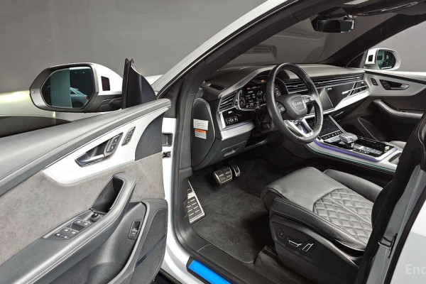 2020 Audi Q8 с пробегом 87 389 км