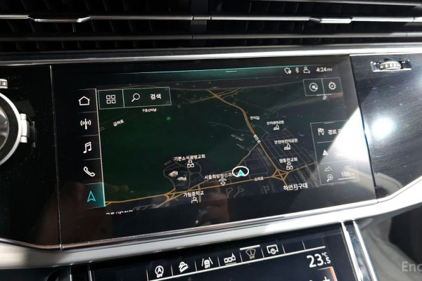 2020 Audi Q8 с пробегом 87 389 км