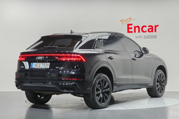 2021 Audi Q8 с пробегом 105 306 км