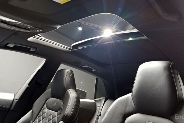 2020 Audi Q8 с пробегом 87 389 км