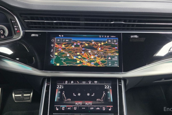 2021 Audi Q8 с пробегом 105 306 км