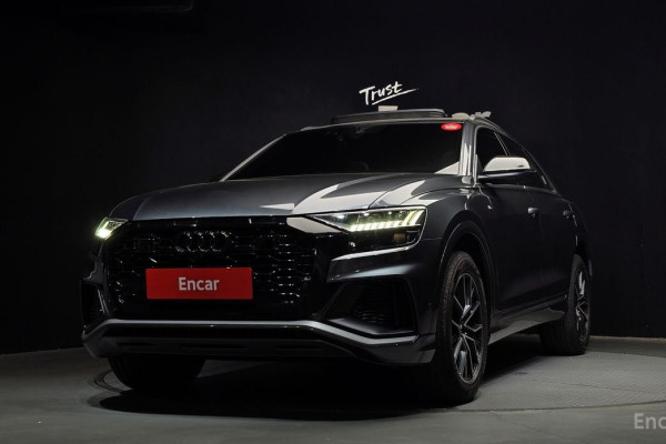 2020 Audi Q8 с пробегом 77 904 км
