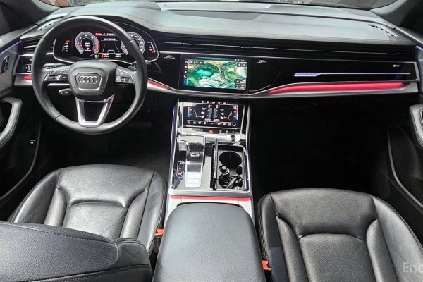 2020 Audi Q8 с пробегом 77 904 км
