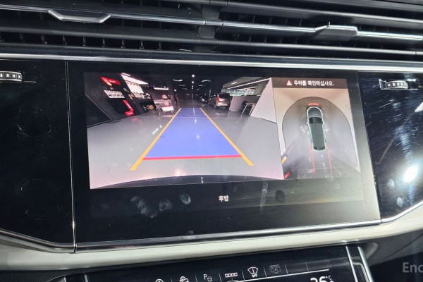 2021 Audi Q8 с пробегом 154 043 км