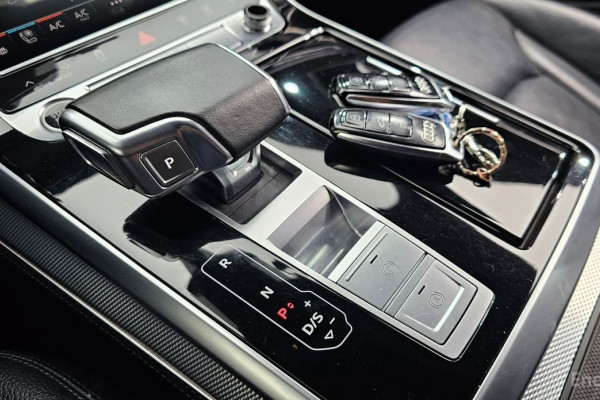 2021 Audi Q8 с пробегом 132 382 км