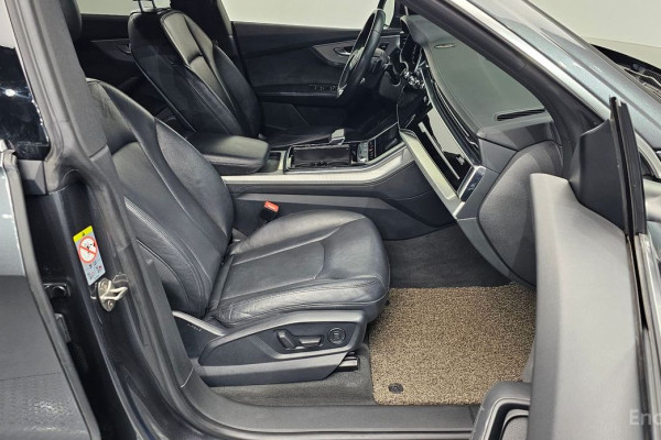 2021 Audi Q8 с пробегом 132 382 км