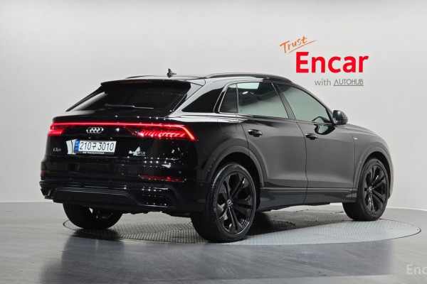 2022 Audi Q8 с пробегом 87 326 км