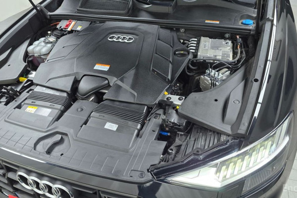 2022 Audi Q8 с пробегом 87 326 км