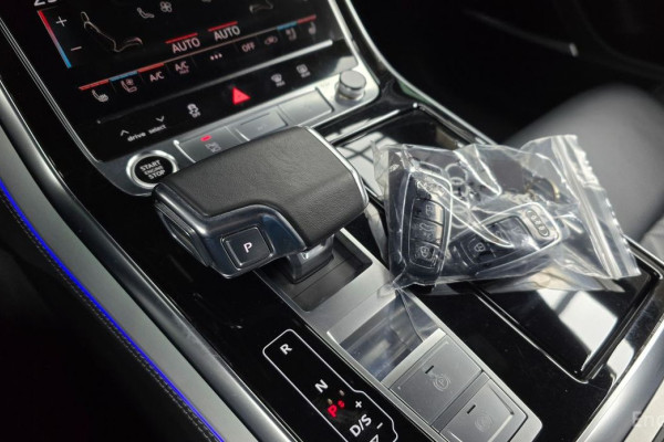 2022 Audi Q8 с пробегом 87 326 км