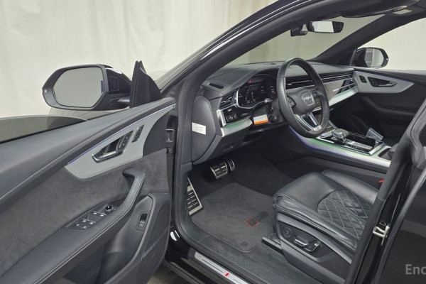 2022 Audi Q8 с пробегом 87 326 км