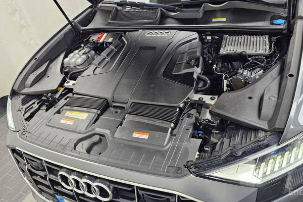 2021 Audi Q8 с пробегом 88 225 км