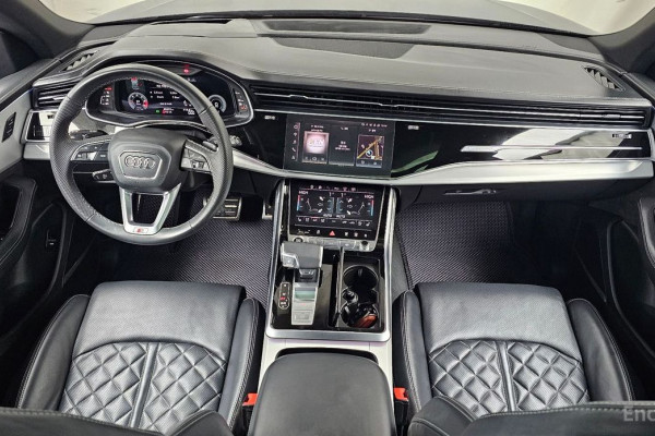 2021 Audi Q8 с пробегом 88 225 км