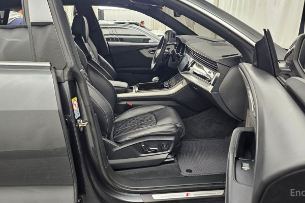 2021 Audi Q8 с пробегом 88 225 км