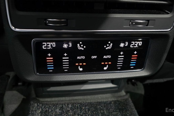 2021 Audi Q8 с пробегом 40 049 км