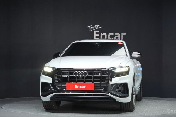 2022 Audi Q8 с пробегом 62 571 км