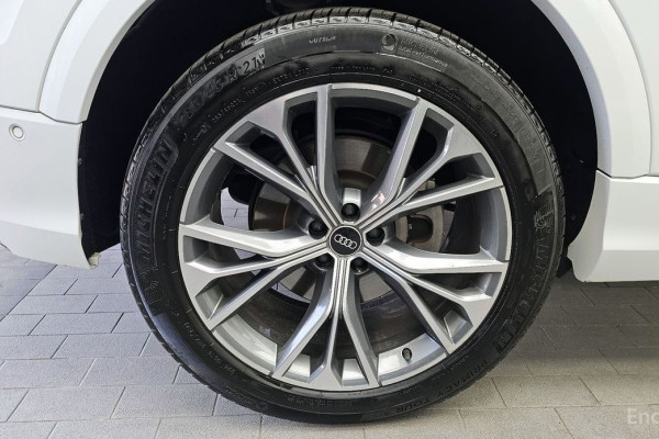 2022 Audi Q8 с пробегом 62 571 км