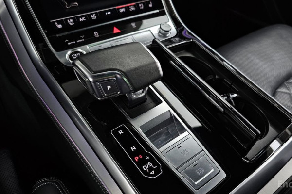 2022 Audi Q8 с пробегом 62 571 км