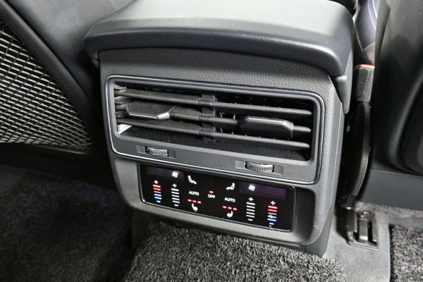 2022 Audi Q8 с пробегом 62 571 км