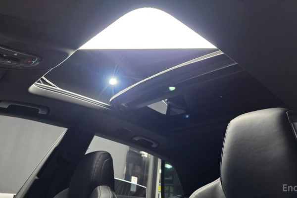 2021 Audi Q8 с пробегом 111 772 км