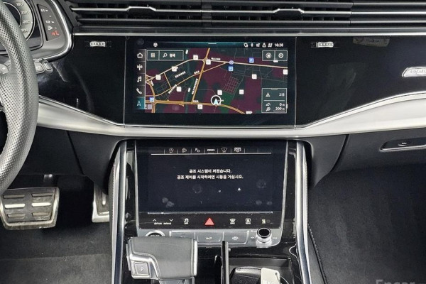 2023 Audi Q8 с пробегом 48 123 км