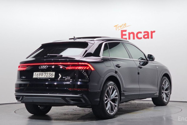 2020 Audi Q8 с пробегом 69 616 км