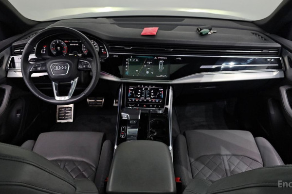 2020 Audi Q8 с пробегом 69 616 км