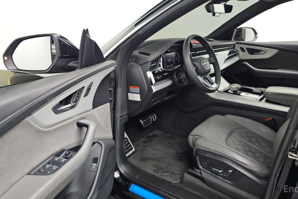 2020 Audi Q8 с пробегом 69 616 км