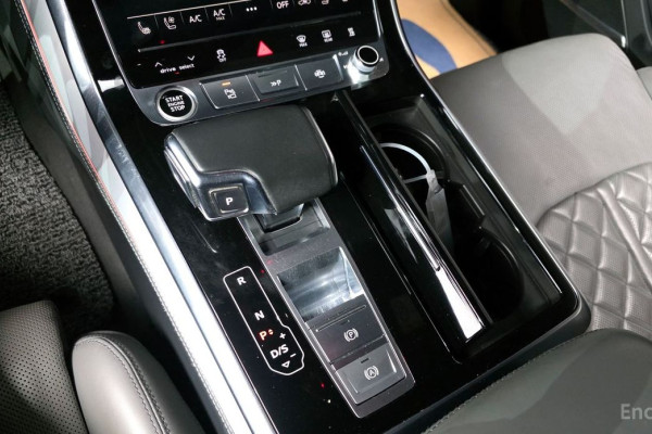 2021 Audi Q8 с пробегом 169 228 км