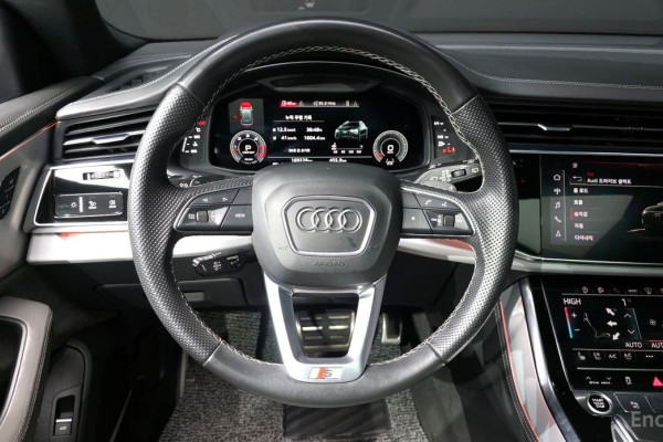 2021 Audi Q8 с пробегом 169 228 км