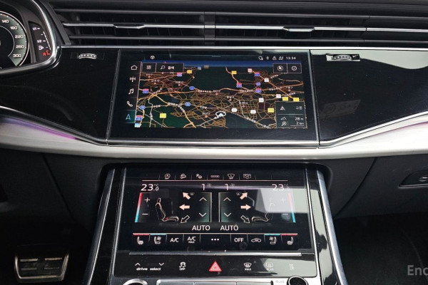 2021 Audi Q8 с пробегом 111 384 км