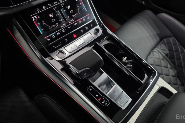 2021 Audi Q8 с пробегом 67 071 км