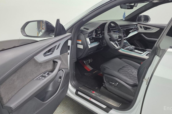2021 Audi Q8 с пробегом 67 071 км