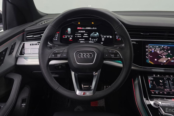 2021 Audi Q8 с пробегом 67 071 км