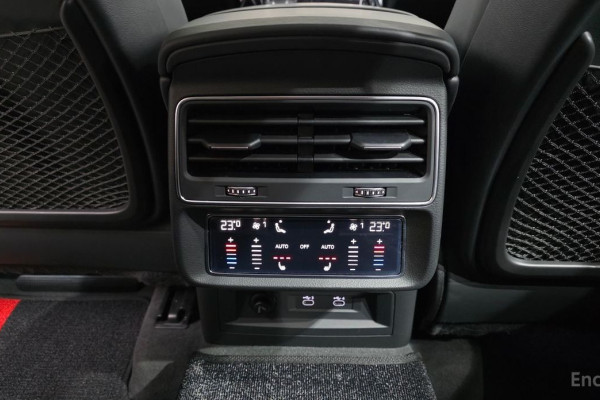 2021 Audi Q8 с пробегом 67 071 км