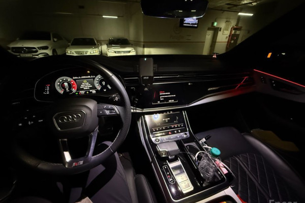 2021 Audi Q8 с пробегом 37 500 км