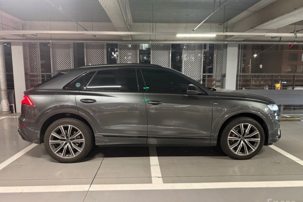 2021 Audi Q8 с пробегом 37 500 км