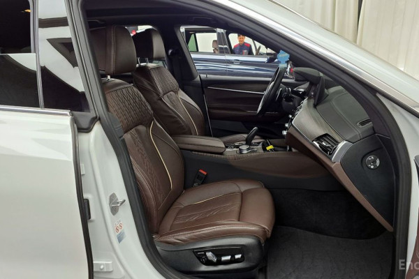 2021 BMW 6 серии с пробегом 48 706 км