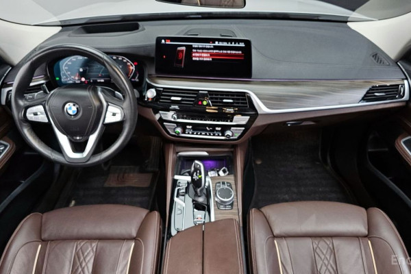 2022 BMW 6 серии с пробегом 77 889 км