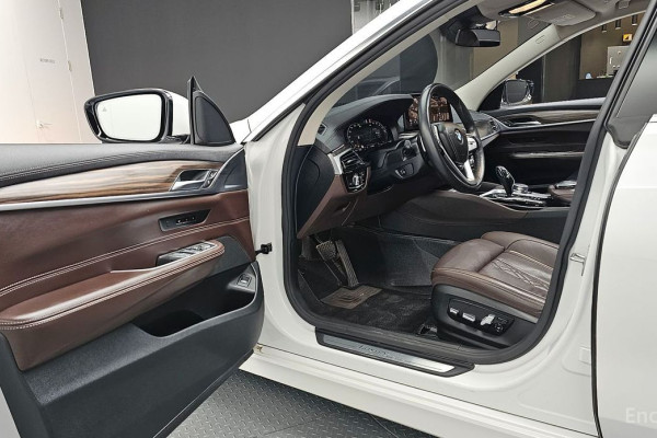 2022 BMW 6 серии с пробегом 77 889 км