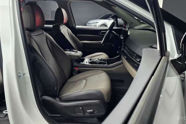 2024 Kia Carnival с пробегом 12 461 км