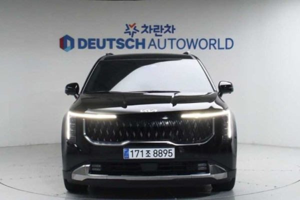 2024 Kia Carnival с пробегом 32 000 км