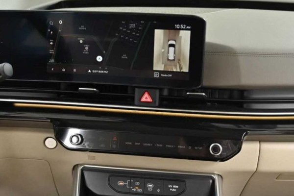 2024 Kia Carnival с пробегом 32 000 км