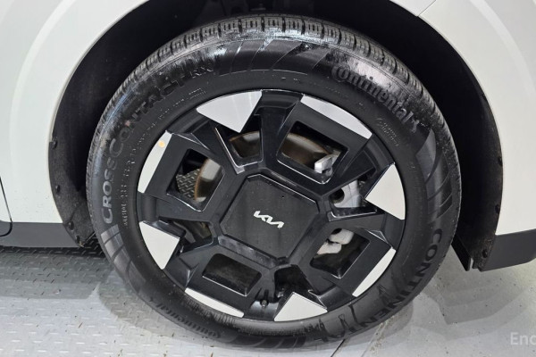 2024 Kia Carnival с пробегом 4 955 км