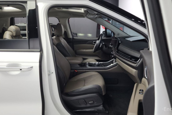 2024 Kia Carnival с пробегом 35 589 км