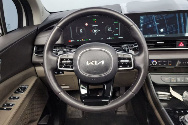 2024 Kia Carnival с пробегом 35 589 км