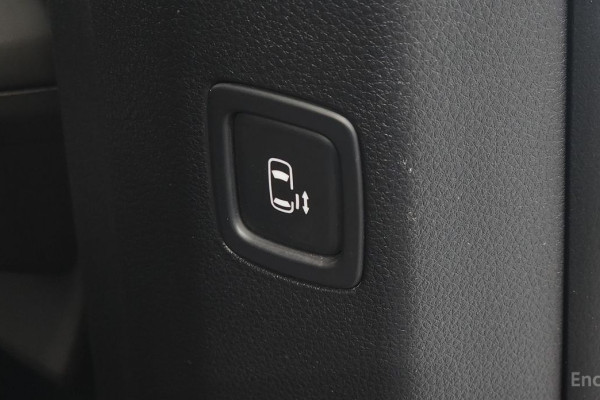 2024 Kia Carnival с пробегом 35 589 км