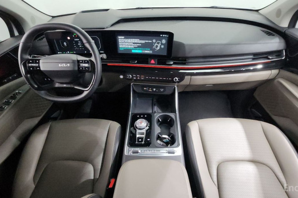 2024 Kia Carnival с пробегом 12 432 км