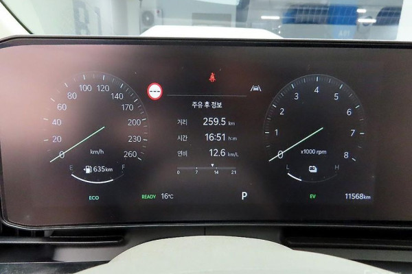 2025 Kia Carnival с пробегом 11 568 км