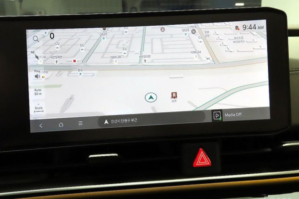 2025 Kia Carnival с пробегом 11 568 км