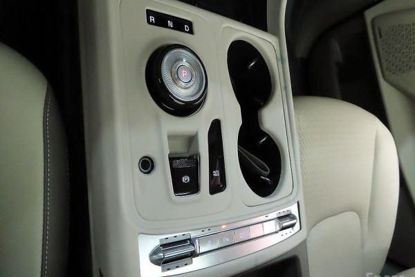 2025 Kia Carnival с пробегом 11 568 км